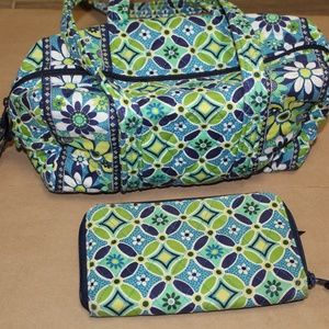 Vera Bradley "Daisy Daisy" handbag/wallet combo